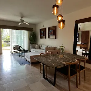 Beachfront 2 Bedroom In Playa Royale Resort, Apartment